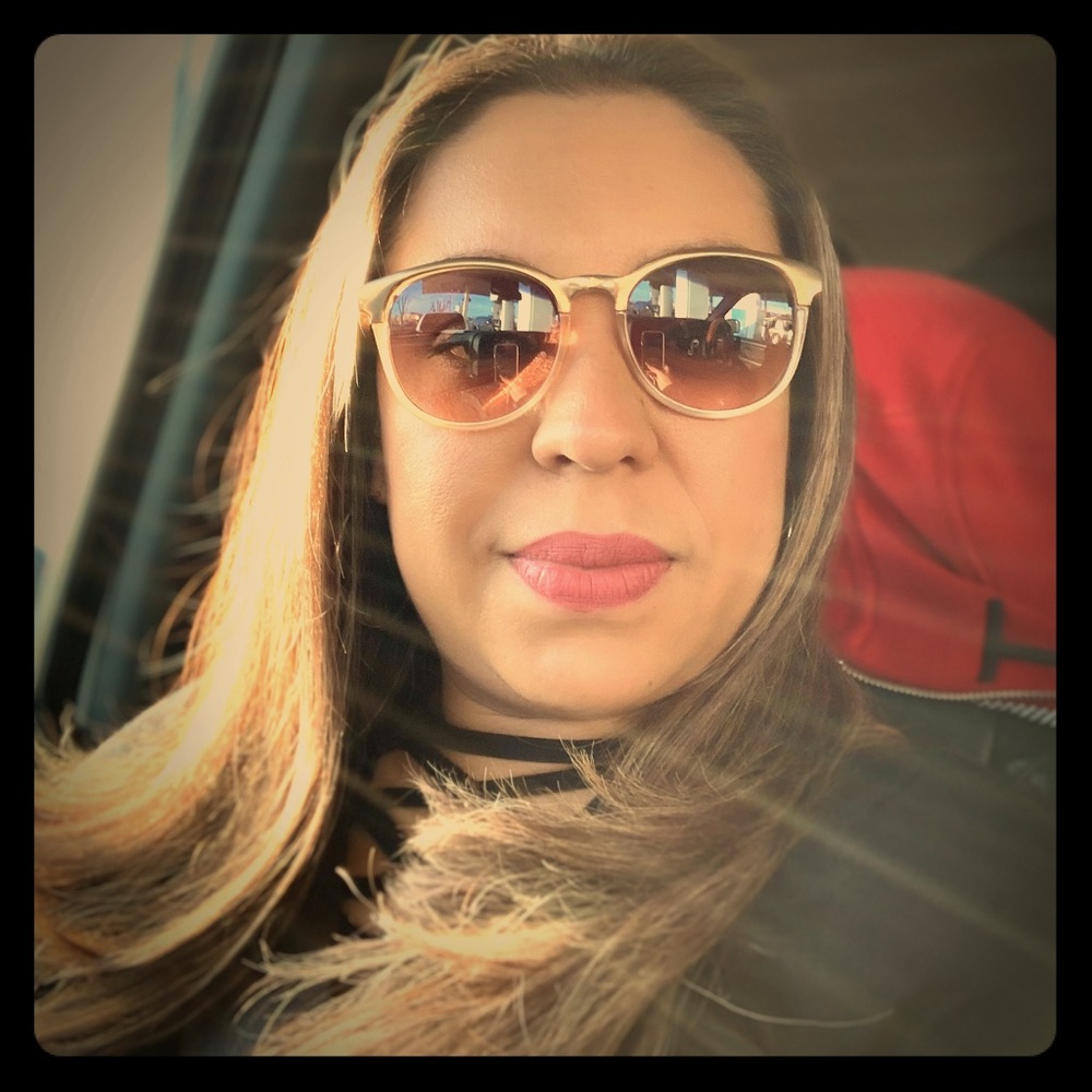 Meet your Posher, Iveeth